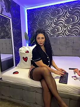 charrlote_love from StripChat is Freechat