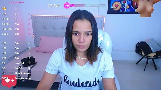 Chiqui_milk_ from StripChat is Freechat