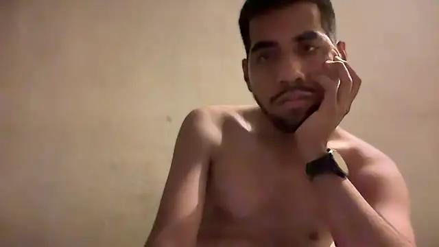 EnriquePersian197 from StripChat is Freechat