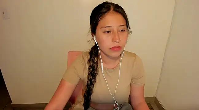 kiaraowen from StripChat is Freechat