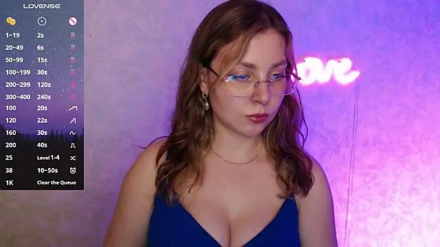 Leah_Reed from StripChat is Freechat