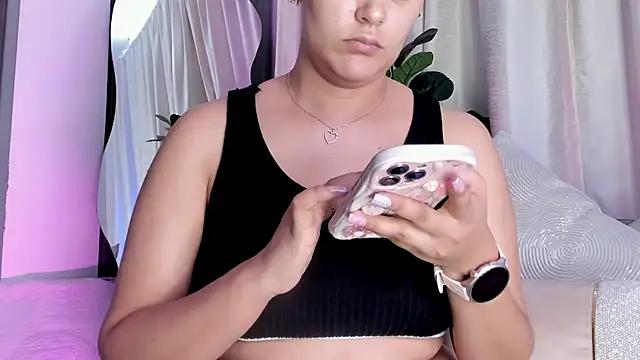 LexyRobert from StripChat is Freechat