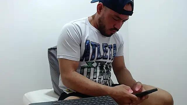 lucas_mark from StripChat is Freechat