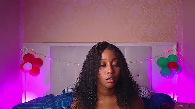 MichaelaCox from StripChat is Freechat