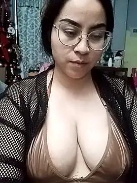 rosegloss69 from StripChat is Freechat