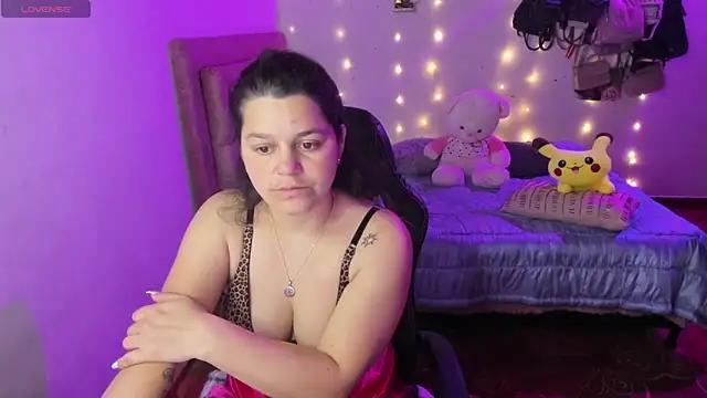 Sabrina_Hall_ from StripChat is Freechat