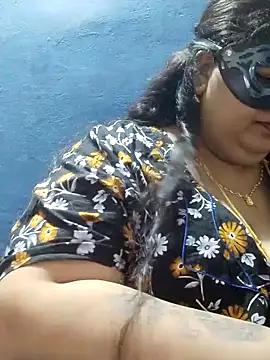 tamilthanushri from StripChat is Freechat