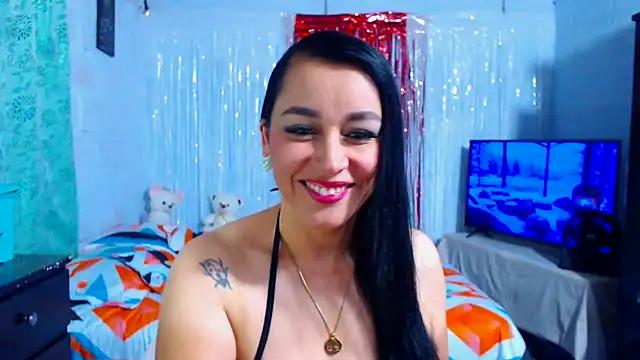 thaliia_hot from StripChat is Freechat